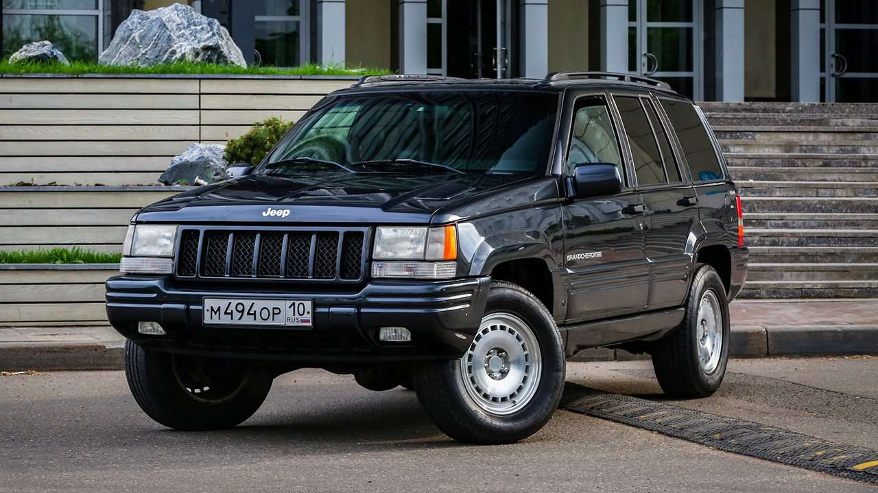 Фото 16 — Решетка бампера Jeep Grand Cherokee